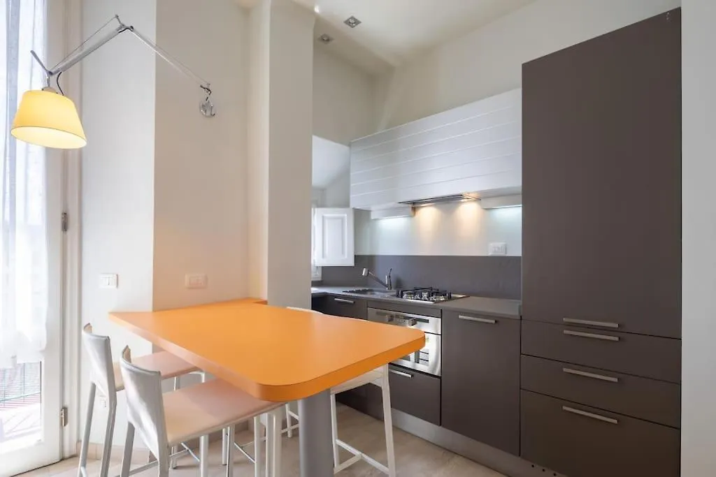 Small & Charming 1-Br Apt-1
