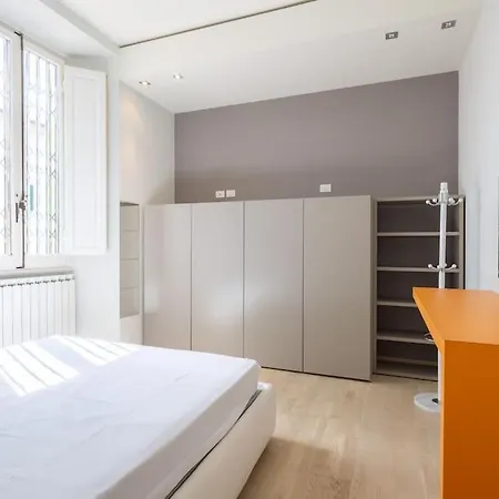 Small & Charming 1-Br Apt-3